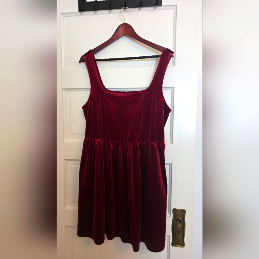 Old Navy Velvet Red Sleeveless Dress